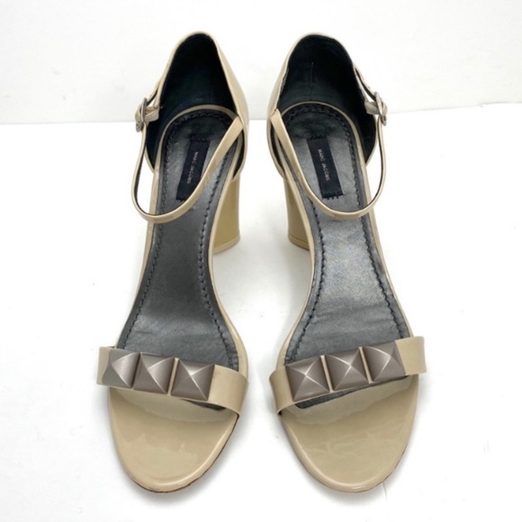 MARC Jacobs Studded Patent Leather Nude Ankle Straps Chunky Heel Sandal Sz 10.5 - Picture 2 of 8